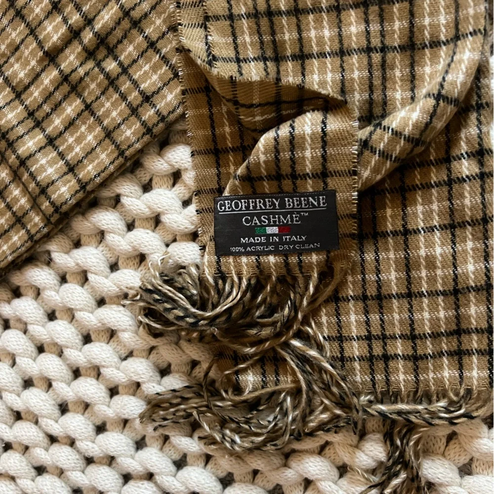 Geoffrey Beene Cashme Scarf